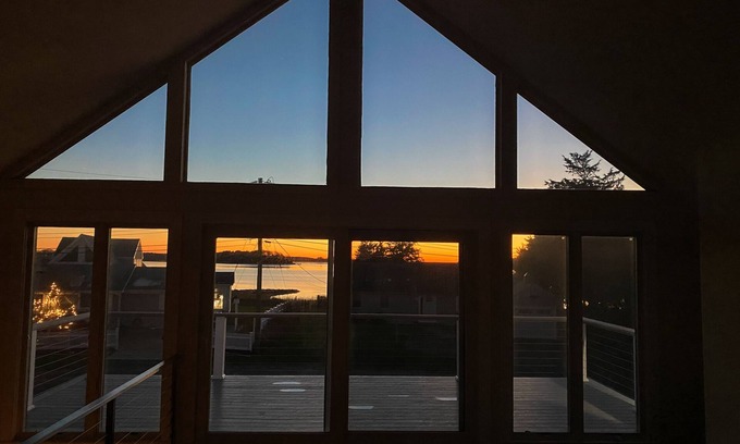 Pocasset House | Oceanfront Escape with Hot Tub, Kayaks & Beach Access