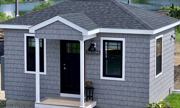 West Mystic Cottage | Exceptional Harbor View Landing - Child-Friendly Cottage Getaway