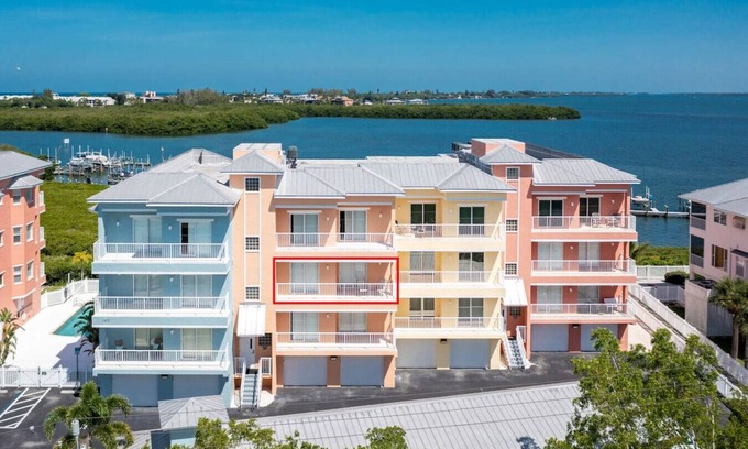 Englewood Apartment | Harborview Condo: Heated Pool & Top-Rated Guest Experience
