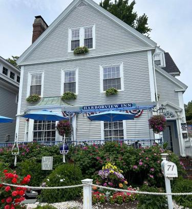 Gloucester Hotel | Discover Harborview Inn: Family-Friendly with Top Ratings