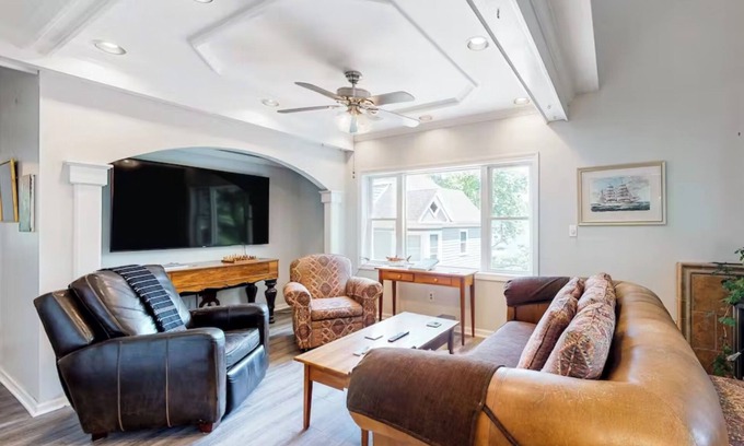 West Boothbay Harbor House | Harborview Perch: Guest Rated 9.8, Relax by the Pool
