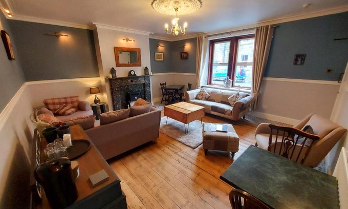 Amble House | Pet-Friendly Harbour Guest House: Family Comfort Awaits