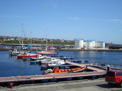 Wick Apartment | Pet-Friendly Harbour View Apartment in Wick - Rated 9.3/10