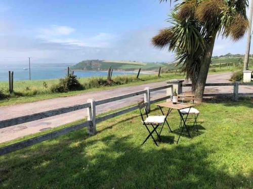 Trabolgan House | Harbour View Cottage: Pet & Child Friendly Getaway