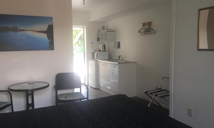 Coromandel Hotel | Experience Comfort at Harbour View Motel - 4 Star Retreat