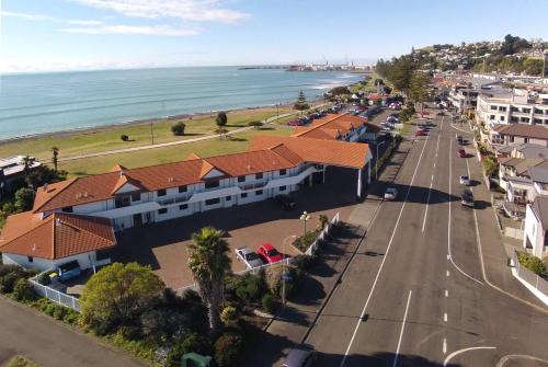 Ahuriri Hotel | Oceanfront Haven: Harbour View Accommodation in Napier