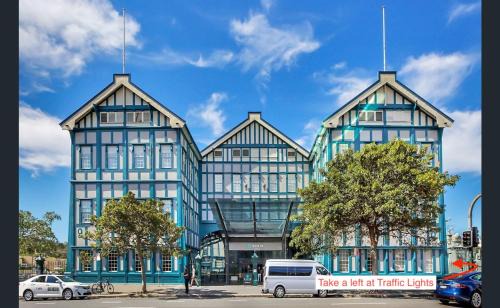 Woolloomooloo Apartment | Elegant Harbour View Woolloomooloo with Breakfast Included