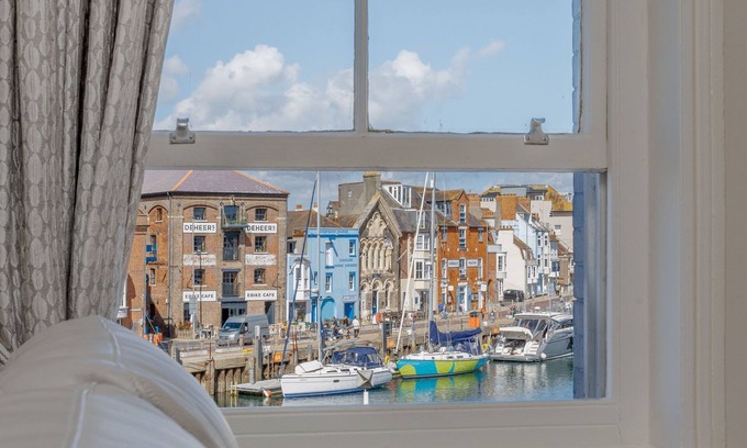 Weymouth Cottage | Harbour Vista - Quayside apartment for four