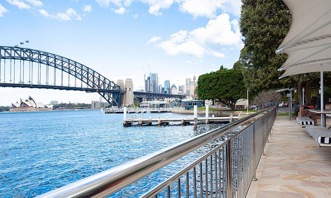 McMahons Point Apartment | Harbourside Apartment with Prime Pool Access & Family Perks