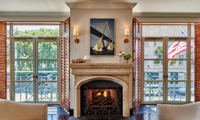 French Quarter Hotel | Harbourview Inn: 4-Star Stay with Family-Friendly Amenities