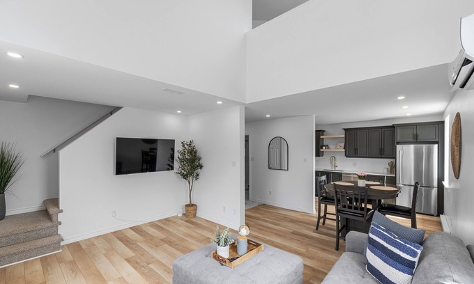 Summerside Apartment | Executive Loft Apartment with Kitchen in Downtown Summerside