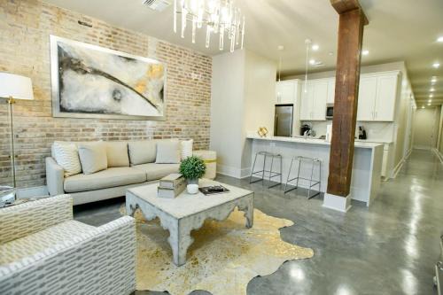 Central Business District Hotel | Explore Comfortable Aparthotels in New Orleans, LA