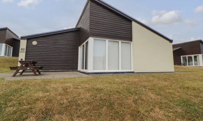 Heligan Cottage | Family-Friendly Harcombe House Bungalow 12 with Pool