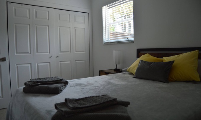 Pembroke Pines House | Relax at Hard Rock House: Duplex Near Beautiful Beaches!