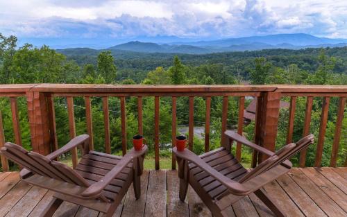 Sevierville Villa | Unforgettable Stays at Hard to Leave with Pool & Hot Tub
