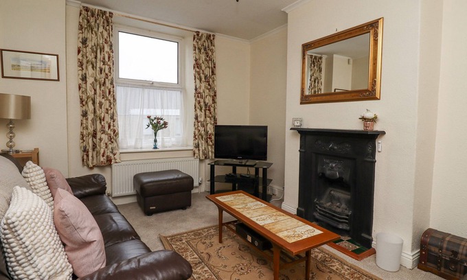 South Charlton Cottage | Hardys House: Pet-Friendly Retreat with Garden in Alnwick
