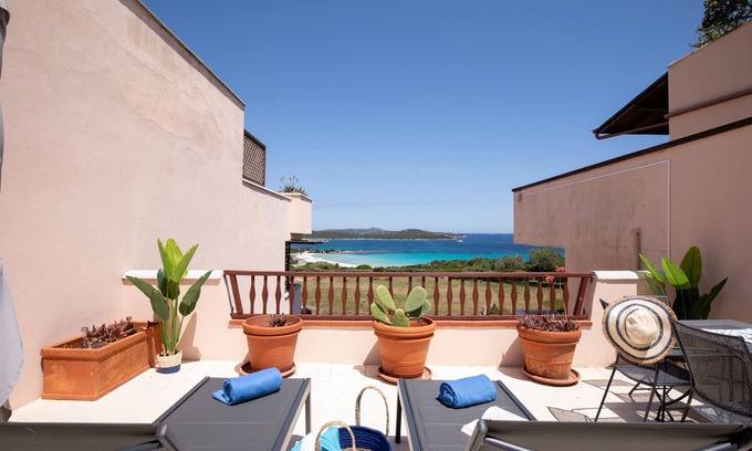 Portisco Apartment | Harenae Beach Getaway: Family-Friendly with Kitchen Access