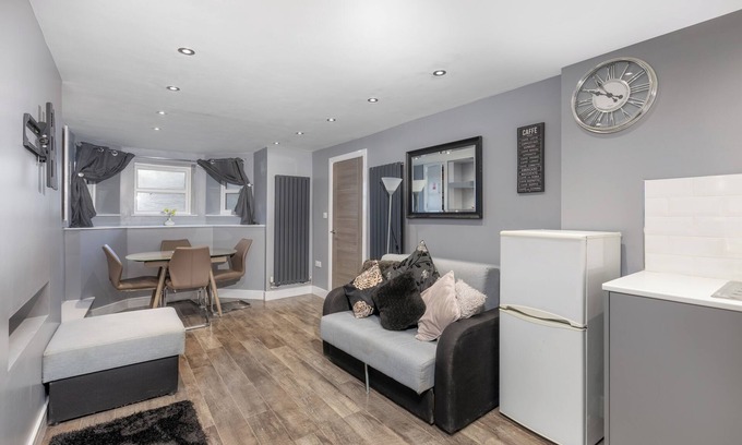 Darlington Apartment | Child-Friendly Harewood Lodge Darlington Executive Apartment