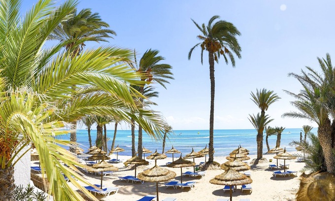 Aghir Hotel | Relaxing Escape at Hari Club Beach Resort with Ocean Views