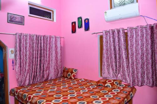 Faizabad House | Welcoming Hari Suman Paying Guest House with Great Amenities
