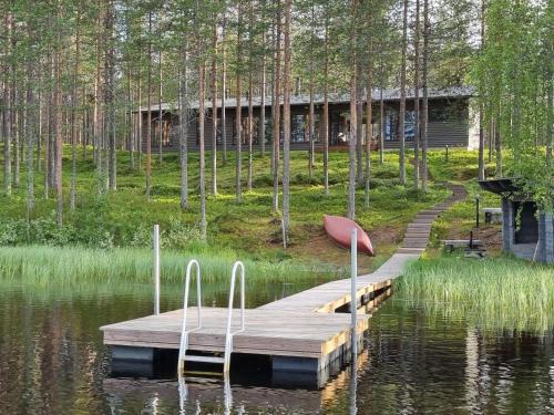 Kuusamo Villa | Discover Harjunranta: 4-Star Getaway for Families & Pets