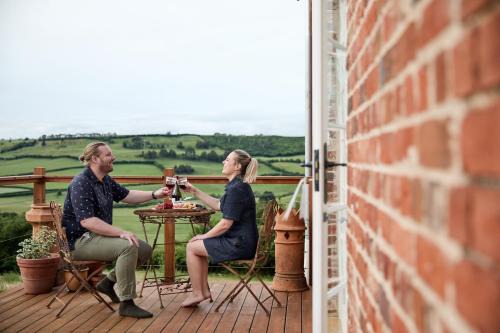 Evandale Apartment | Historic Harland Rise Chapel: Ideal for Families & Foodies