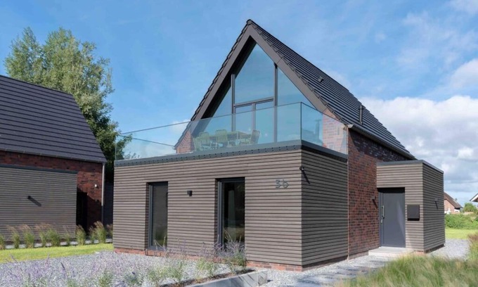 Neufunnixsiel House | Modern Retreat at Harlepadd 3c - Pet Friendly & Family Ready