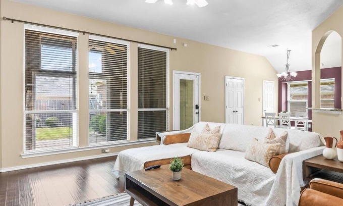 Frisco House | Harmonest: 3-Bdr in Frisco