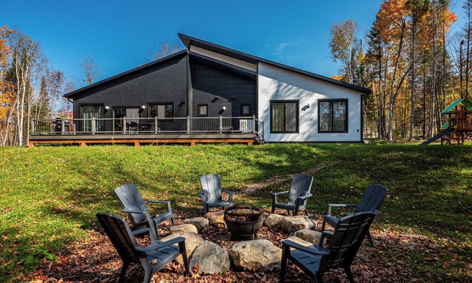Amherst Ski Chalet | Harmonie KanataTremblant (179 Printemps)