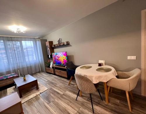 Ovcha Kupel Apartment | Exceptional Harmony Apartment: Child-Friendly Getaway