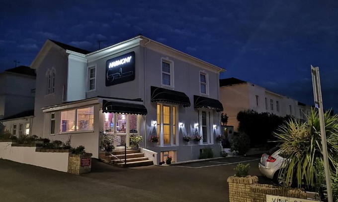Torquay House | Cozy Harmony Bed and Breakfast: Rated 9.7/10, Family-Friendly