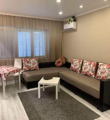 Oborishte Apartment | Inviting Harmony Centrally Located Studio for Families