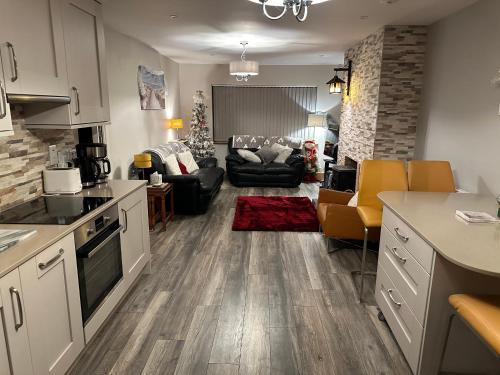 Tramore House | Inviting Harmony House: Beach & Lake Retreat for Families
