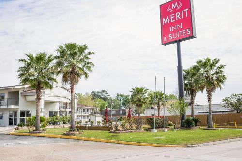 Beaumont Hotel | Pet Friendly Merit Inn and Suites with Breakfast & Kitchen