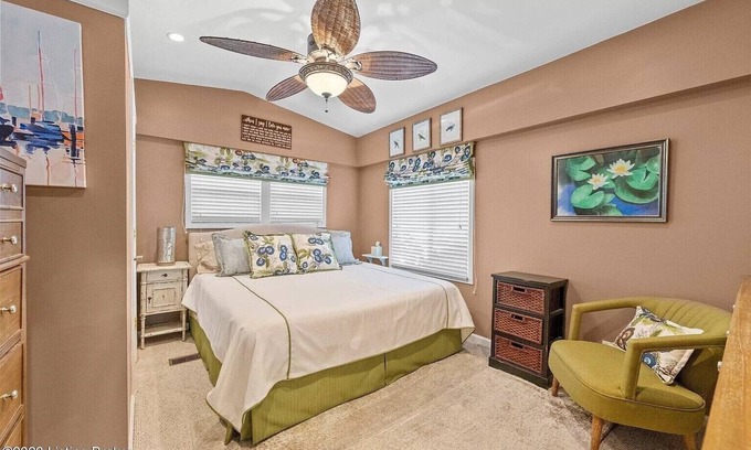 Clarkson House | Top-Rated Family Retreat at Harmony Lane by the Lake