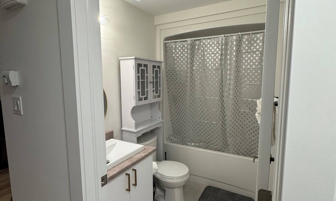 Riverview House | Harnu’s Cozy 1BR in Riverview