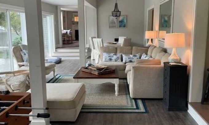 St. Michaels House | Harris Cottage. Charming waterfront with pool!