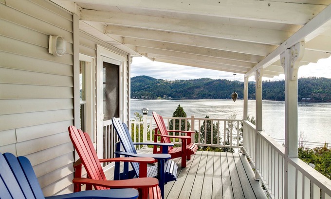 Harrison House | Serene Harrison Getaway with Deck and Lake Views