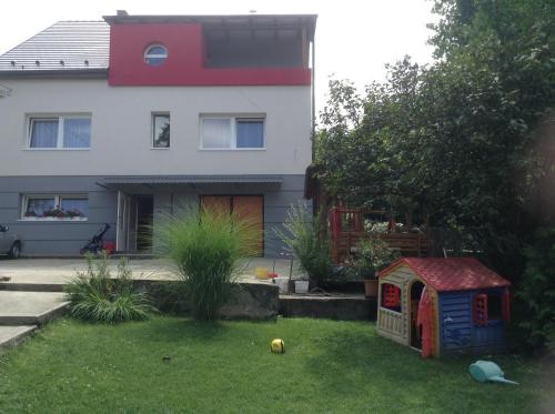 Miskolc-Tapolca House | Harsányi Vendégház: Family-Friendly Stay with Kitchen Access