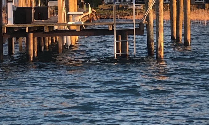 Harsens Island House | Waterfront Lodge on Harsens Island: Dockage & Ocean View