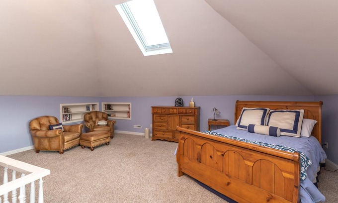 Elkader House | Experience Comfort at Harstad Suite - Guest Rated 10/10
