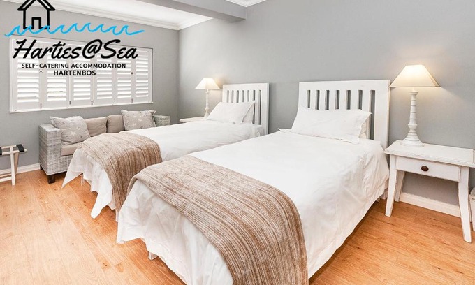 Hartenbos Apartment | Family-Friendly Harties@Sea with Breakfast Included