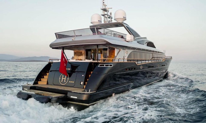 Buyukcekmece Boat Rental | Discover the Harun Yacht: Oceanfront Bliss Awaits You