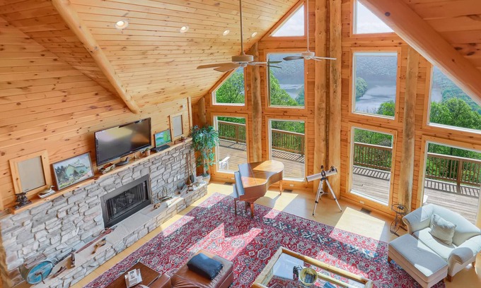 James Creek Cabin | Harvey's Landing: Mountain Lodge with Spectacular Views