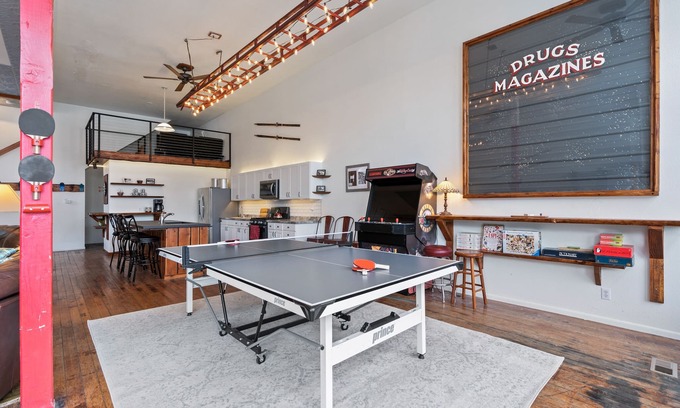 Mullan House | Harwood Mullan: Family-Friendly Escape with Kitchen Amenities