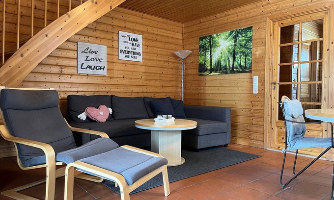 Rotacker Apartment | Cozy Log Cabin Retreat for 4 at Naturerlebnisdorf Blauvogel