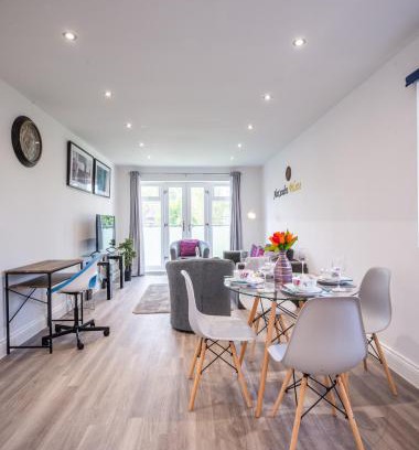 Hatfield Apartment | Modern 1 Bed Apartment in Hatfield - Family-Friendly Stay