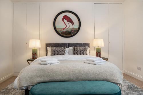 Luton Apartment | Discover Hatter's Haven: Your Perfect Getaway Awaits