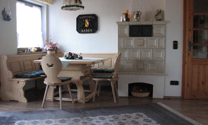 Muellheim Apartment | Cozy Family Stay at Haus Jägerwinkel - Wohnung II
