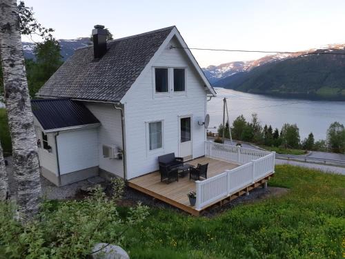 Forde House | Family-Friendly Haukedalen Feriehus with 9/10 Guest Rating